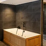 Domaine De Montagne - Frere Joseph 5*