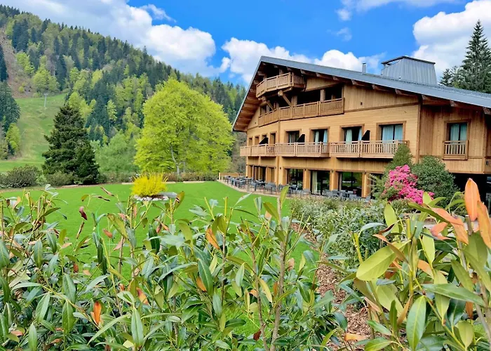 Hotel Domaine De Montagne - Frere Joseph 5*